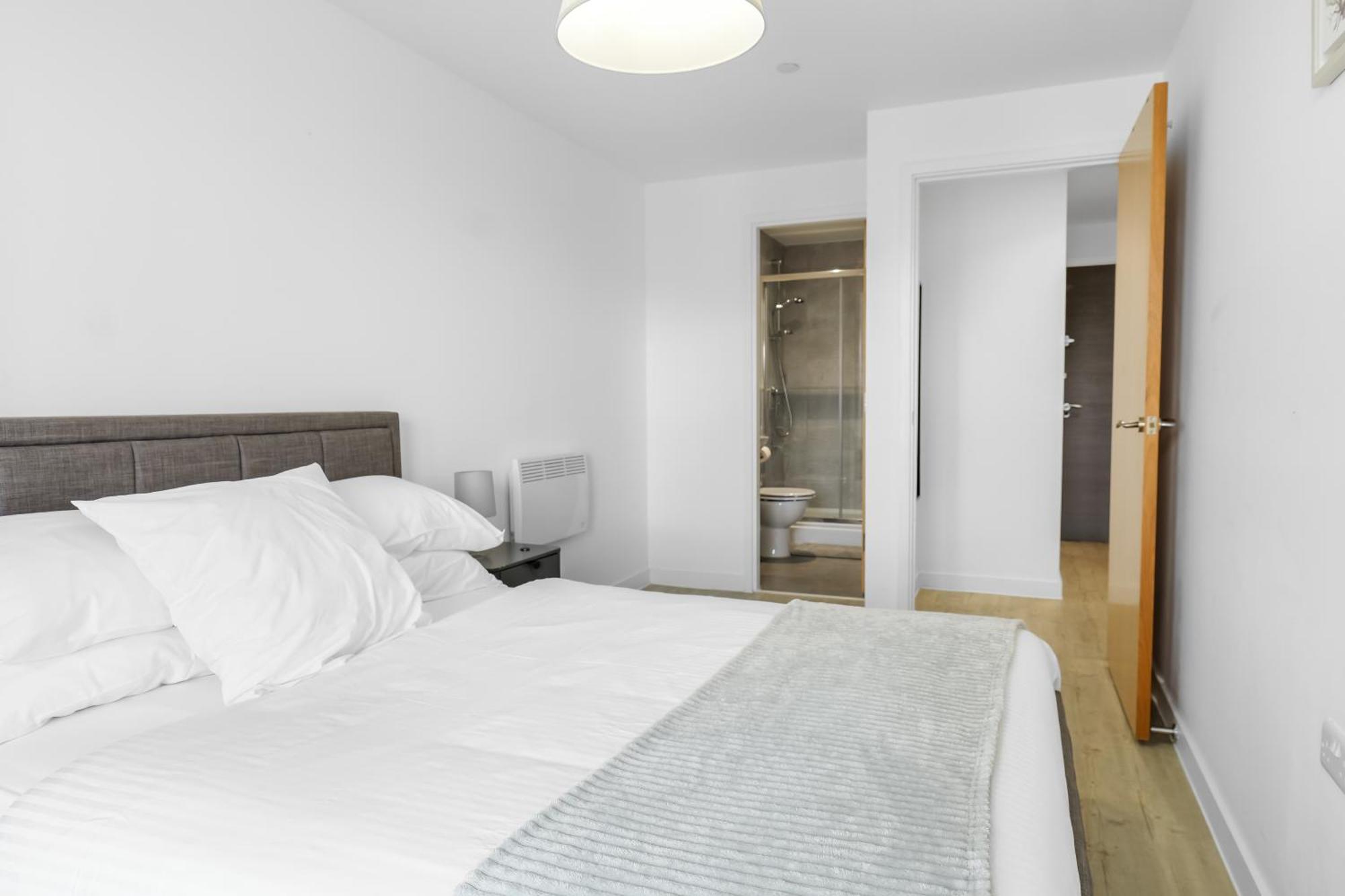 High Rise 2 Bedroom & 2 Bath Apartment With Parking, Balcony & Amazing View Mánchester Exterior foto