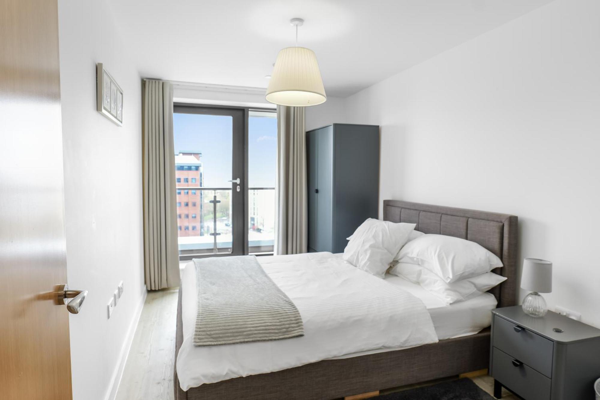 High Rise 2 Bedroom & 2 Bath Apartment With Parking, Balcony & Amazing View Mánchester Exterior foto